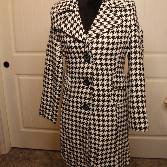 Last Kiss Black/White Pea Coat - Picture 3 of 8